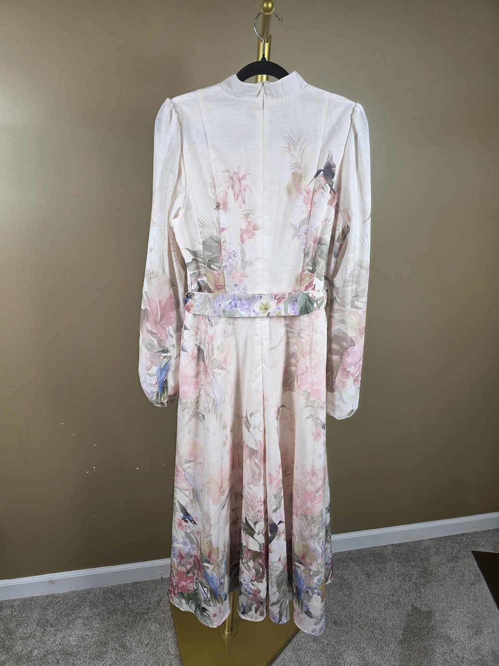 Commense Long-Sleeve Floral Midi Dress in Blush and Cream